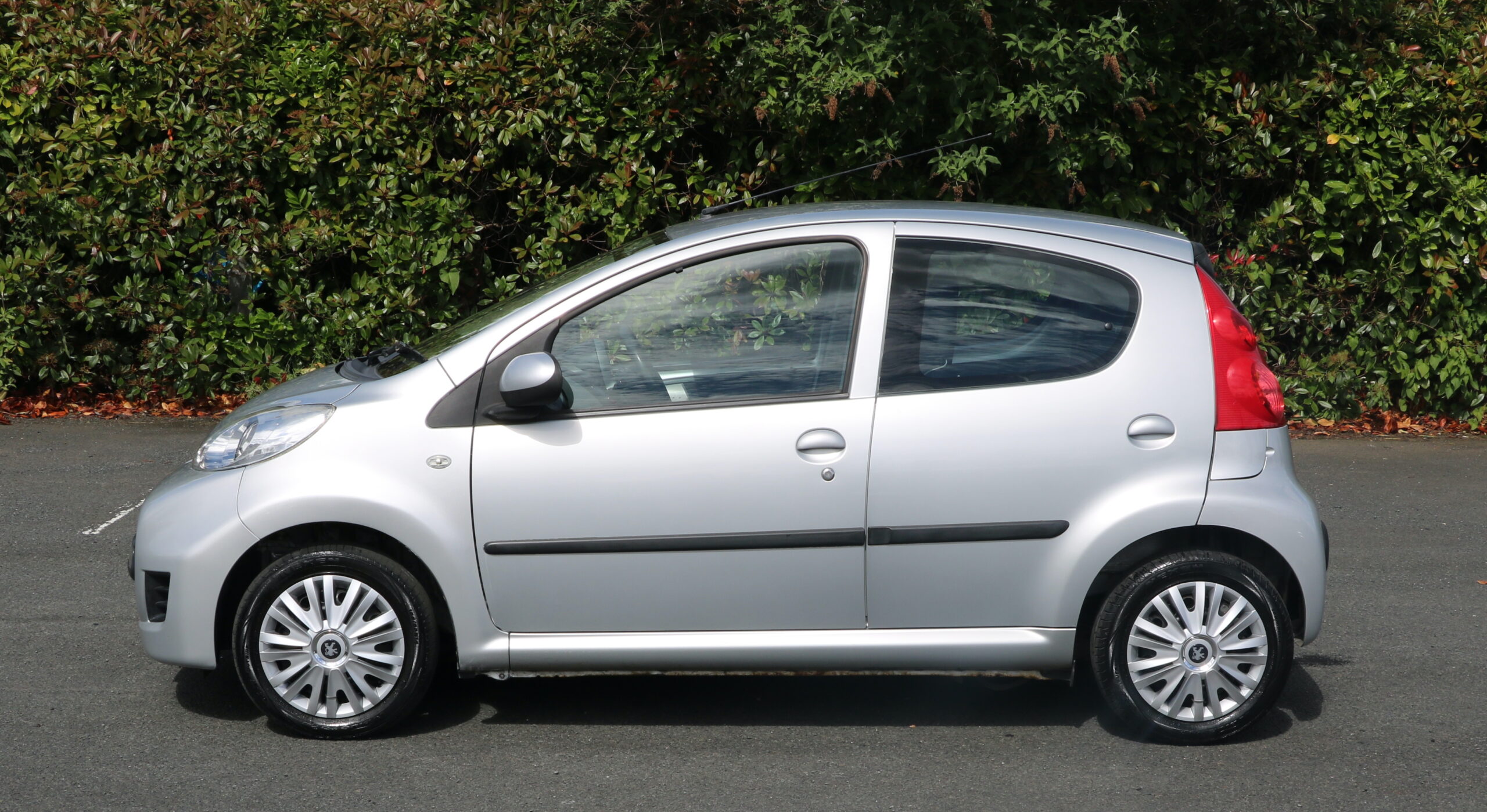2012 Peugeot 107 Petrol Automatic 998cc, 5 Doors, 28k Mileage, £20 Rd tax, AA Warranty, Silver - Image 9
