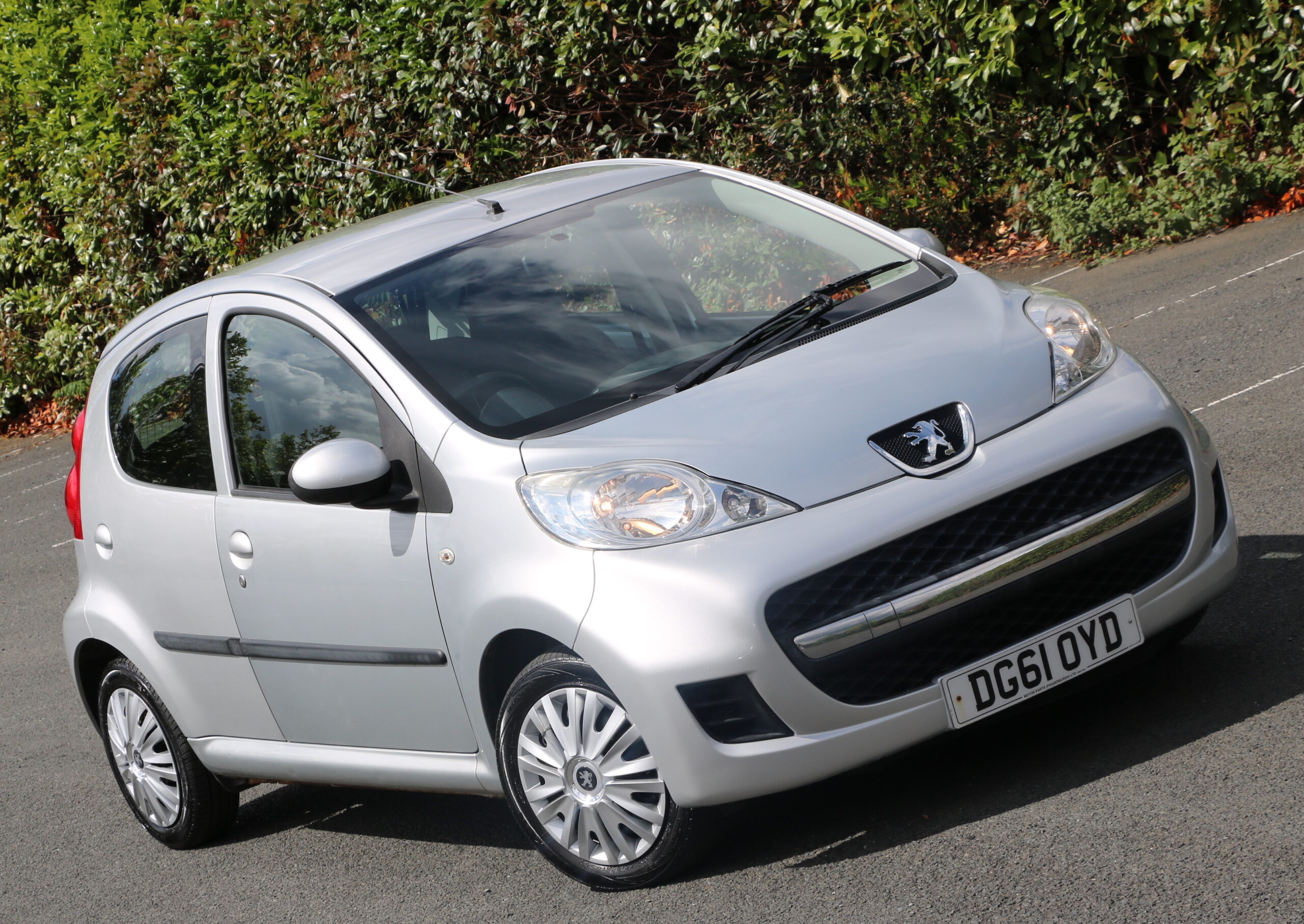 2012 Peugeot 107 Petrol Automatic 998cc, 5 Doors, 28k Mileage, £20 Rd tax, AA Warranty, Silver - Image 4