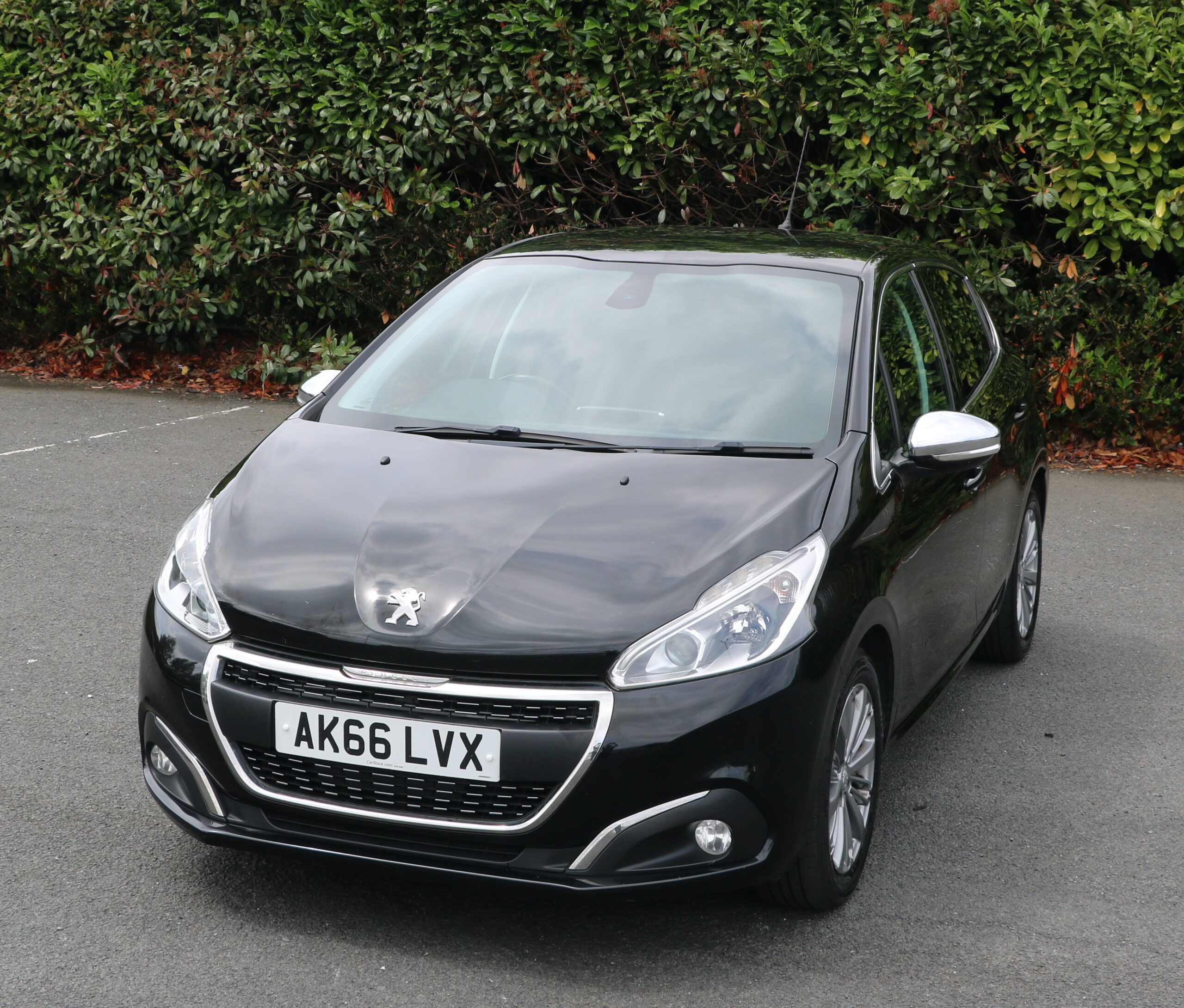 Peugeot 208 1.2cc Petrol Manual Allure spec, 5 Doors, Black, Wet Timing Belt replaced through Main Dealer, AA Warranty - Image 13