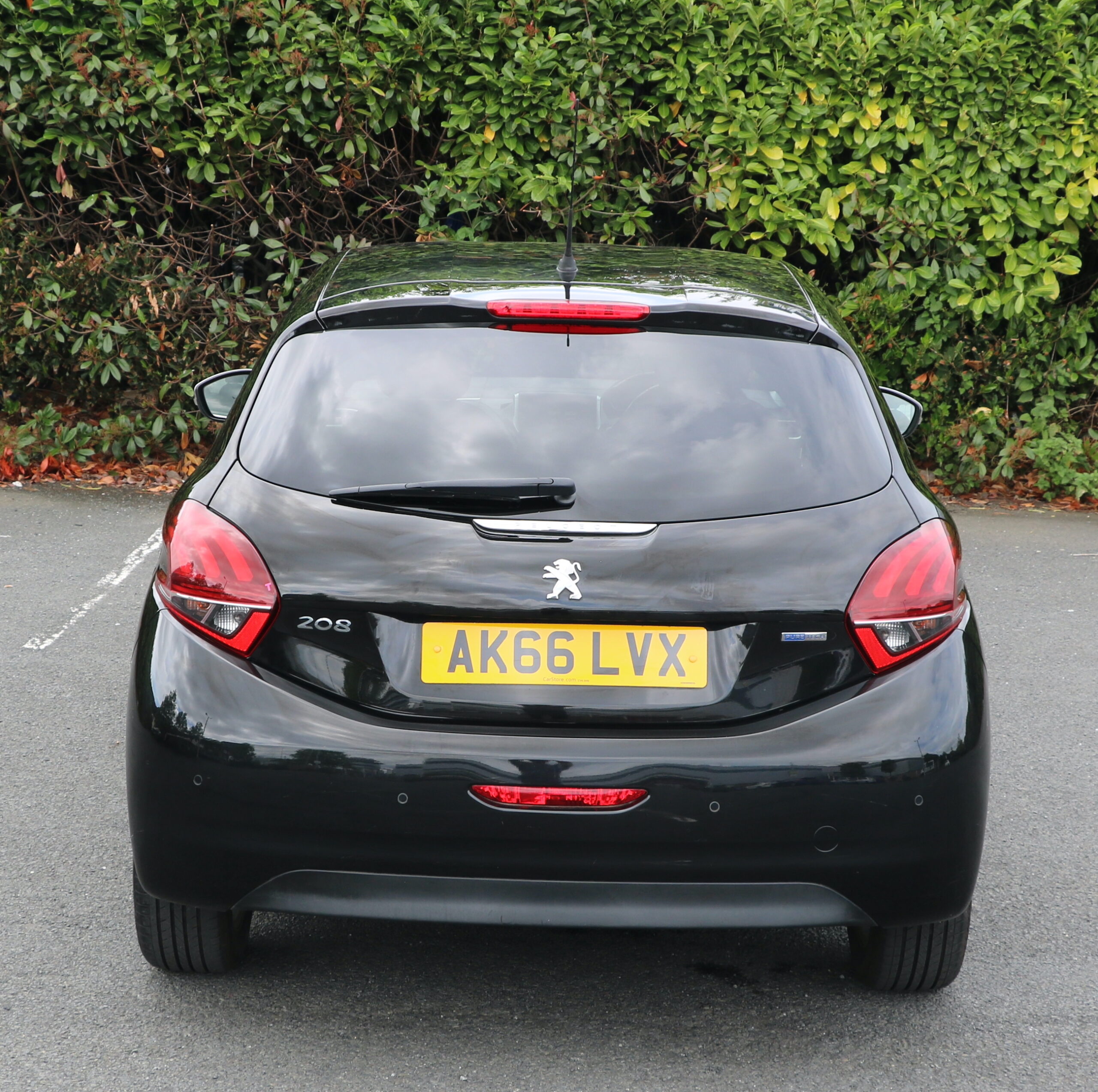 Peugeot 208 1.2cc Petrol Manual Allure spec, 5 Doors, Black, Wet Timing Belt replaced through Main Dealer, AA Warranty - Image 8