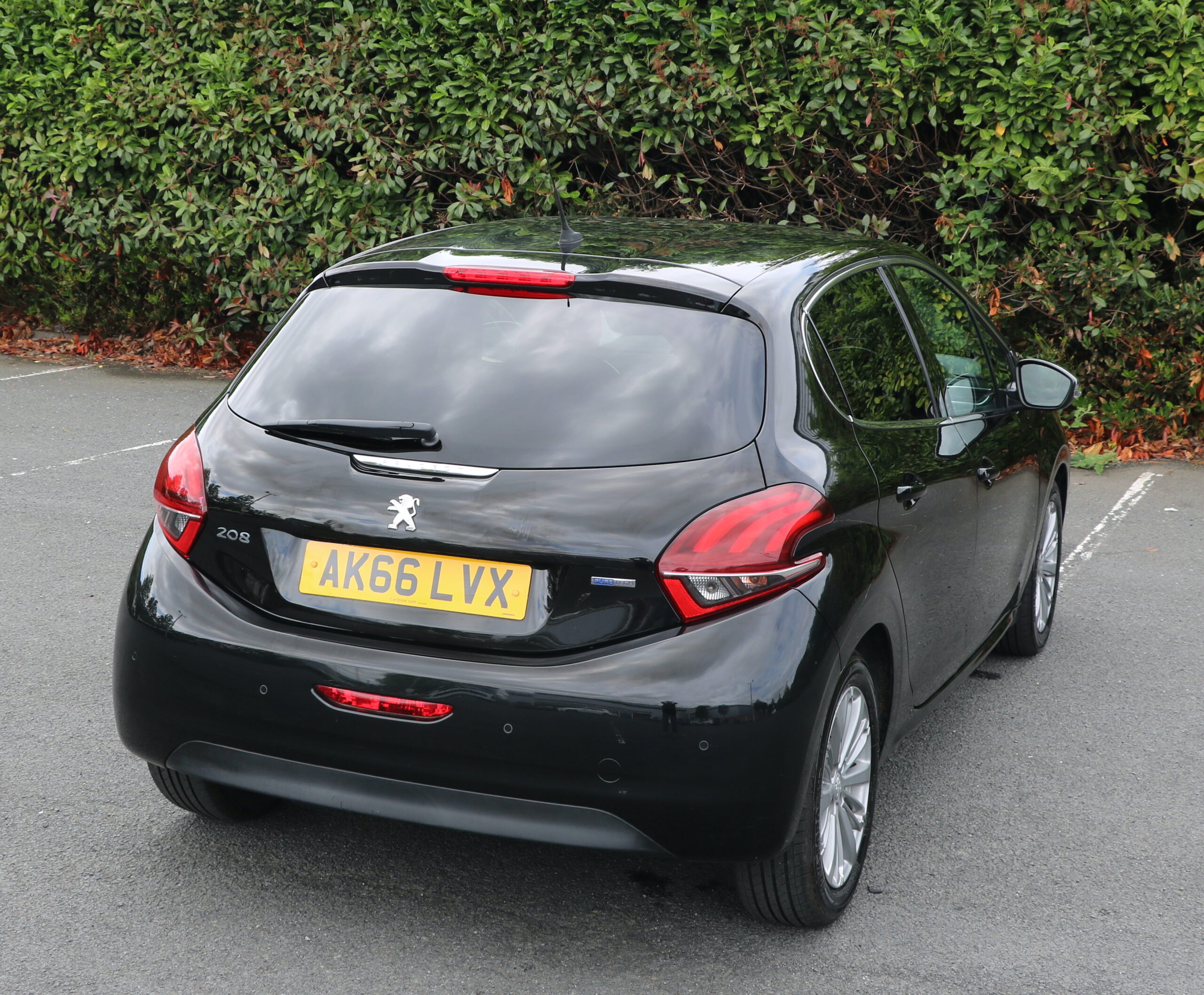 Peugeot 208 1.2cc Petrol Manual Allure spec, 5 Doors, Black, Wet Timing Belt replaced through Main Dealer, AA Warranty - Image 7