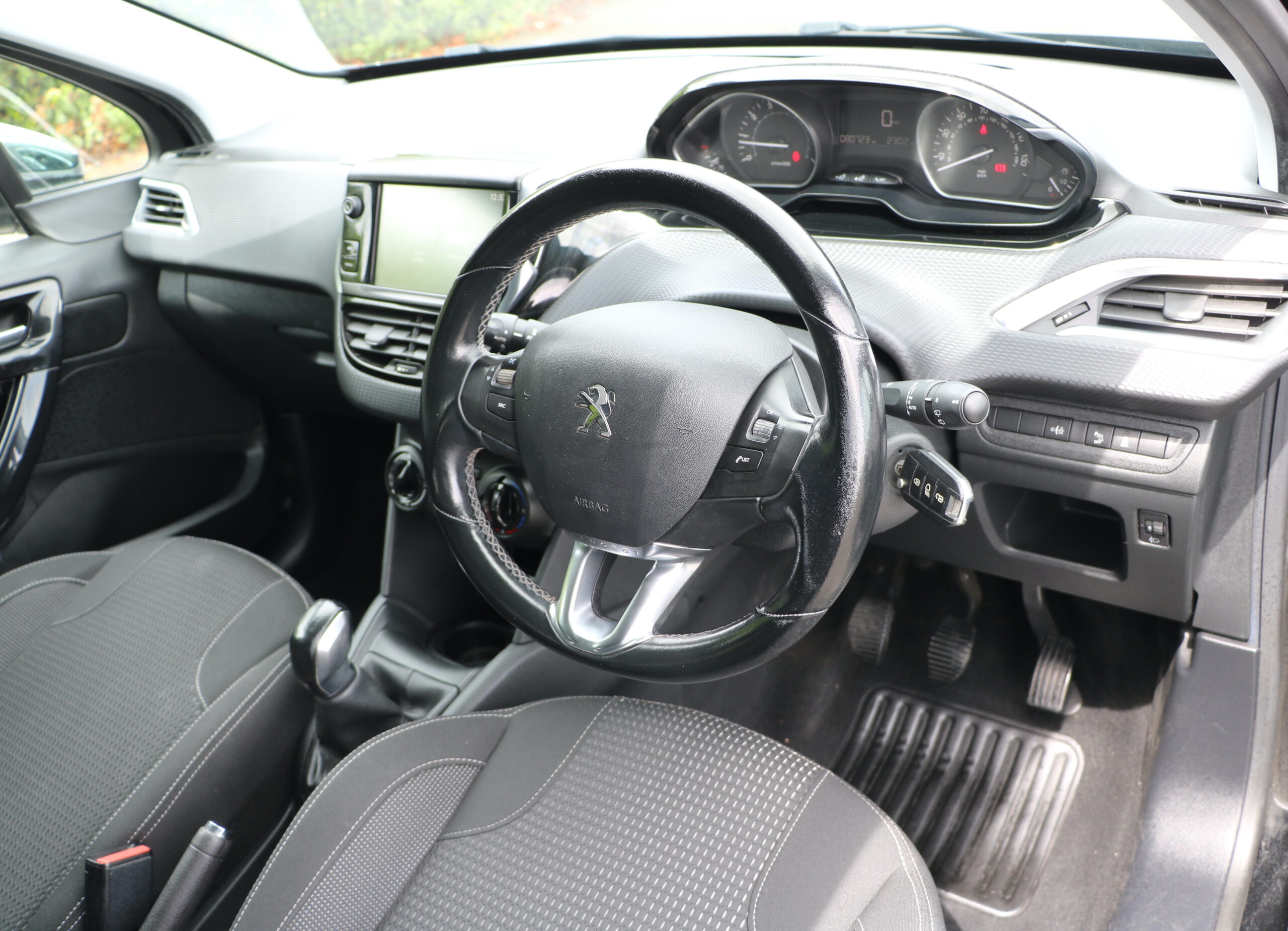 Peugeot 208 1.2cc Petrol Manual Allure spec, 5 Doors, Black, Wet Timing Belt replaced through Main Dealer, AA Warranty - Image 30