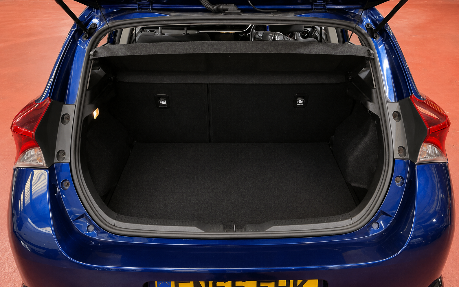 2016 Toyota Auris 1.6cc, 115K Mileage, Diesel, Manual, Blue, AA Warranty Included - Image 9