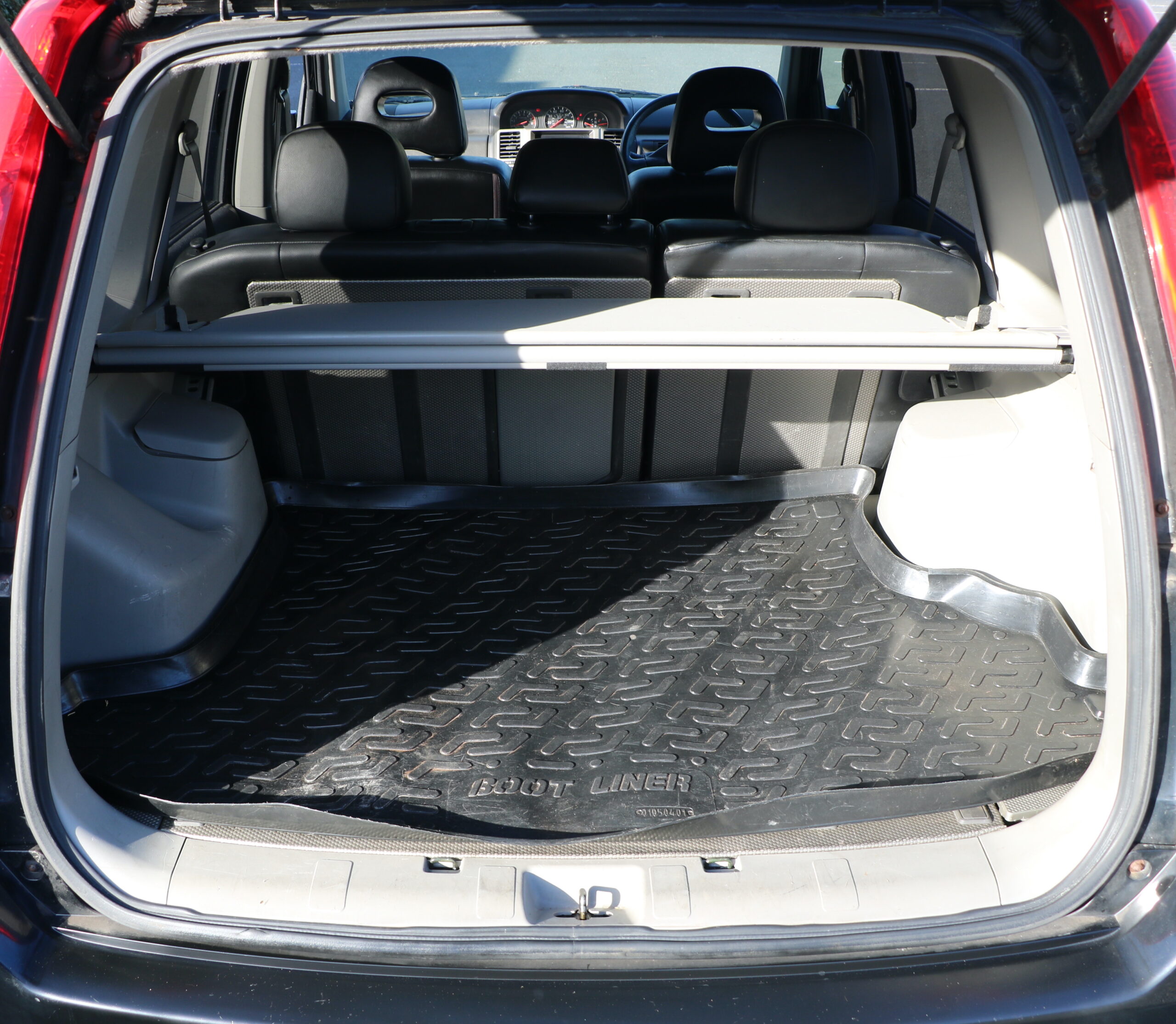 2006 Nissan X-Trail 2.5cc Automatic, 83K Mileage, Petrol, Black, AA Warranty Included - Image 15