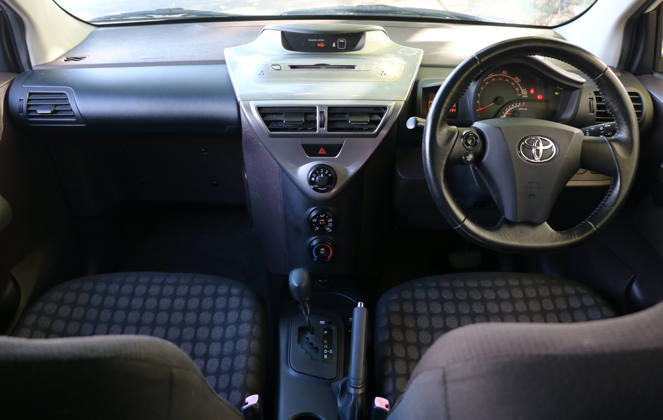 2009 Toyota IQ 998cc Petrol Automatic 3 Doors White, 59k Low Mileage, AA Warranty Included - Image 18