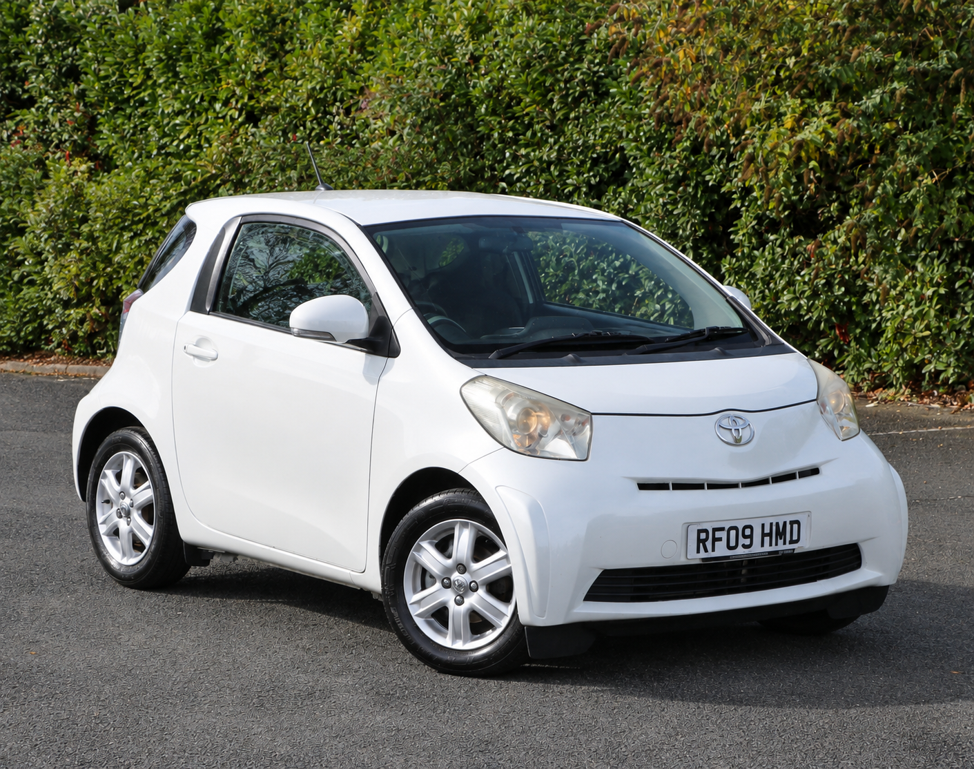 2009 Toyota IQ 998cc Petrol Automatic 3 Doors White, 59k Low Mileage, AA Warranty Included - Image 3