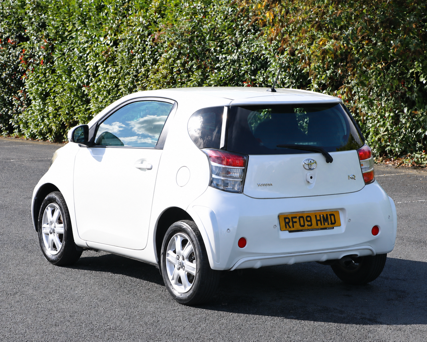 2009 Toyota IQ 998cc Petrol Automatic 3 Doors White, 59k Low Mileage, AA Warranty Included - Image 6